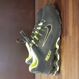 Nike men's reax training shoes